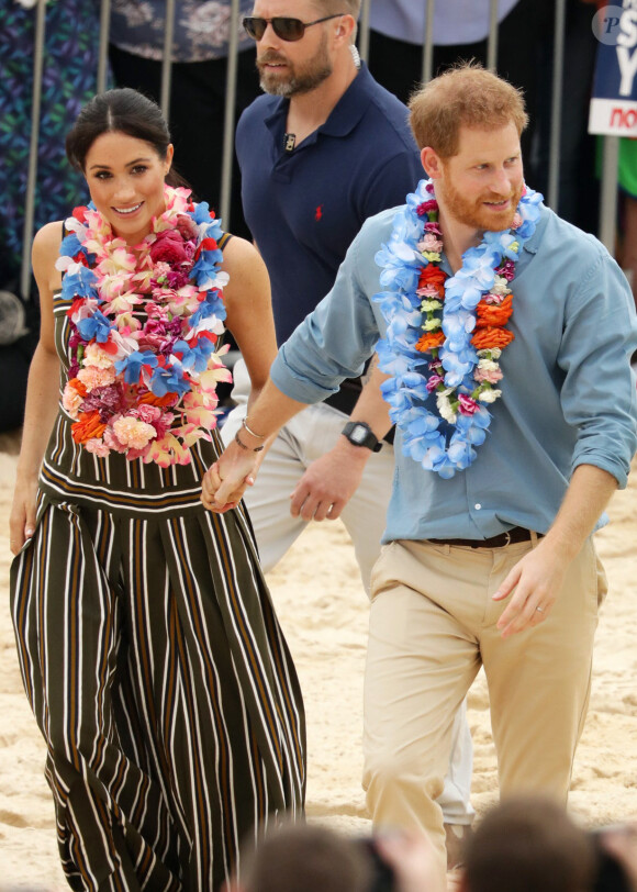Le prince Harry, duc de Sussex, et Meghan Markle, duchesse de Sussex, visitent la plage de Bondi Beach. Sydney, le 19 octobre 2018.
