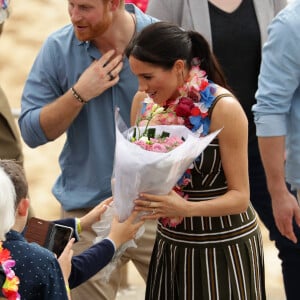 Le prince Harry, duc de Sussex, et Meghan Markle, duchesse de Sussex, visitent la plage de Bondi Beach. Sydney, le 19 octobre 2018.