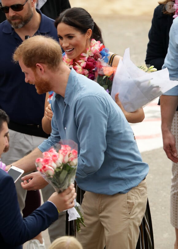 Le prince Harry, duc de Sussex, et Meghan Markle, duchesse de Sussex, visitent la plage de Bondi Beach. Sydney, le 19 octobre 2018.