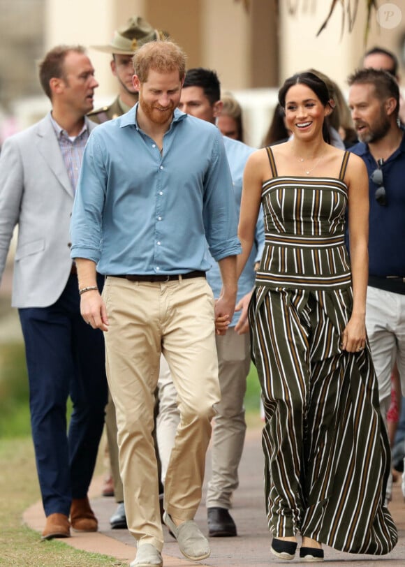 Le prince Harry, duc de Sussex, et Meghan Markle, duchesse de Sussex, visitent la plage de Bondi Beach. Sydney, le 19 octobre 2018.