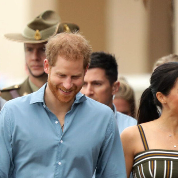 Le prince Harry, duc de Sussex, et Meghan Markle, duchesse de Sussex, visitent la plage de Bondi Beach. Sydney, le 19 octobre 2018.