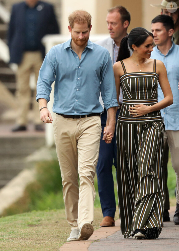 Le prince Harry, duc de Sussex, et Meghan Markle, duchesse de Sussex, visitent la plage de Bondi Beach. Sydney, le 19 octobre 2018.
