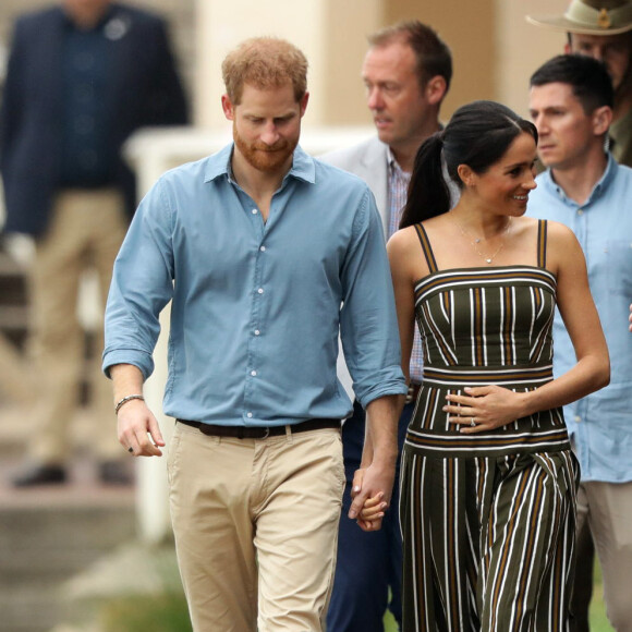 Le prince Harry, duc de Sussex, et Meghan Markle, duchesse de Sussex, visitent la plage de Bondi Beach. Sydney, le 19 octobre 2018.
