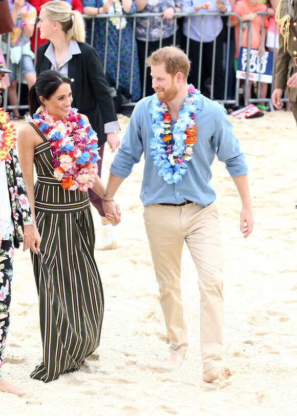 Le prince Harry, duc de Sussex, et Meghan Markle, duchesse de Sussex, visitent la plage de Bondi Beach. Sydney, le 19 octobre 2018.