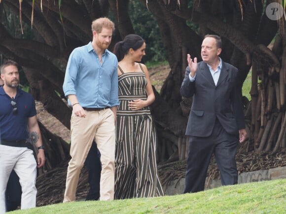 Le prince Harry, duc de Sussex, et Meghan Markle, duchesse de Sussex, visitent la plage de Bondi Beach. Sydney, le 19 octobre 2018.