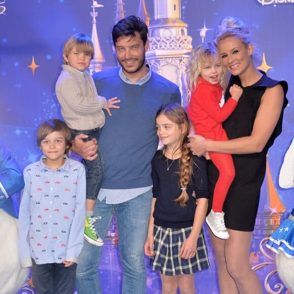 Elodie Gossuin, Bertrand Lacherie et leurs 4 enfants Rose Lacherie, Jules Lacherie, Joséphine Lacherie, Léonard Lacherie - 25e anniversaire de Disneyland Paris à Marne-La-Vallée le 25 mars 2017 © Veeren Ramsamy / Bestimage