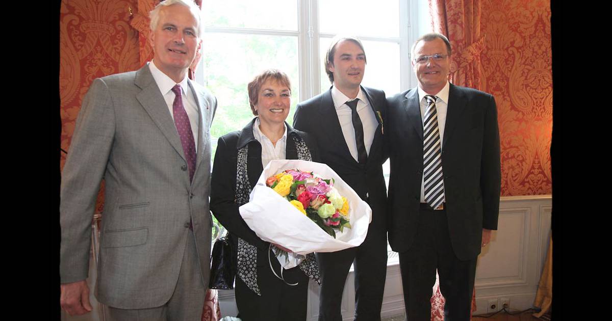 Cyril Lignac a été fait Chevalier de l'ordre du Mérite ...