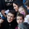 Jean Sarkozy avec sa femme Jessica et ses enfants Solal et Lola dans les tribunes du Parc des Princes lors du match de Ligue 1 "PSG - Amiens (5-0)" à Paris, le 20 octobre 2018.