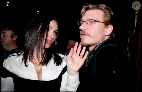 Guillaume Depardieu et Béatrice Dalle à Paris en octobre 2006.