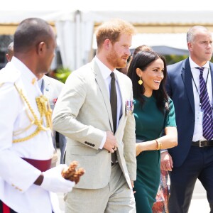 Le prince Harry, duc de Sussex, et Meghan Markle, duchesse de Sussex (enceinte) assistent à une cérémonie traditionnelle fidjienne à la dernière étape de leur voyage officiel aux Fidji, à Nadi, Fidji, le 25 octobre 2018.