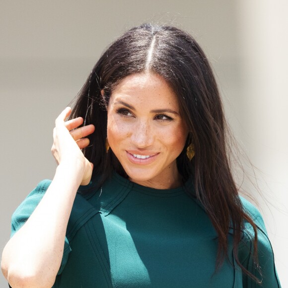 Meghan Markle, duchesse de Sussex (enceinte) assiste à une cérémonie traditionnelle fidjienne à la dernière étape de leur voyage officiel aux Fidji, à Nadi, Fidji, le 25 octobre 2018.