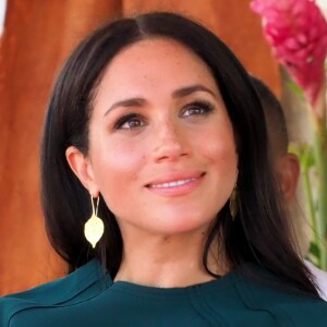 Meghan Markle, duchesse de Sussex (enceinte) assiste à une cérémonie traditionnelle fidjienne à la dernière étape de leur voyage officiel aux Fidji, à Nadi, Fidji, le 25 octobre 2018.