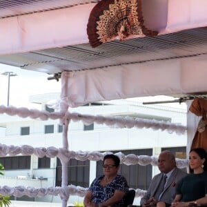 Le prince Harry, duc de Sussex, et Meghan Markle, duchesse de Sussex (enceinte) assistent à une cérémonie traditionnelle fidjienne à la dernière étape de leur voyage officiel aux Fidji, à Nadi, Fidji, le 25 octobre 2018.