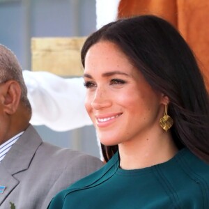 Meghan Markle, duchesse de Sussex (enceinte) assiste à une cérémonie traditionnelle fidjienne à la dernière étape de leur voyage officiel aux Fidji, à Nadi, Fidji, le 25 octobre 2018.