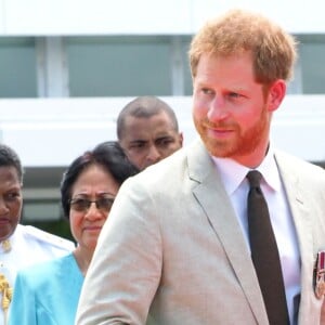 Le prince Harry, duc de Sussex, et Meghan Markle, duchesse de Sussex (enceinte) assistent à une cérémonie traditionnelle fidjienne à la dernière étape de leur voyage officiel aux Fidji, à Nadi, Fidji, le 25 octobre 2018.