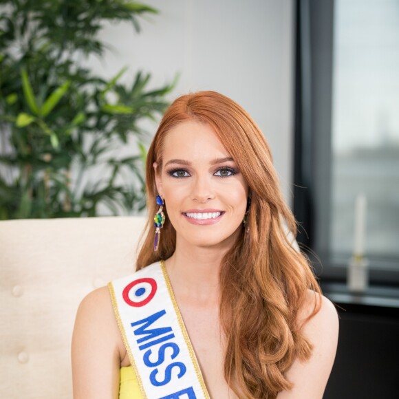 Exclusif - Maëva Coucke, Miss France 2018 dans les locaux de Webedia pour une interview pour Purepeople à Levallois-Perret le 25 octobre 2018.