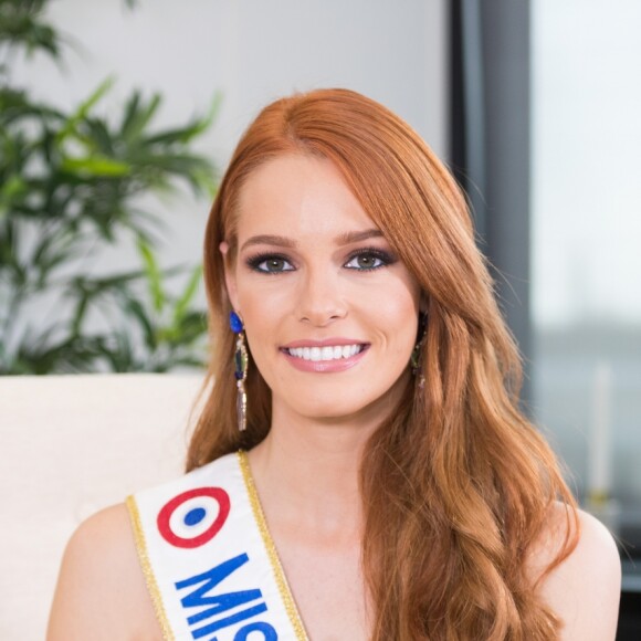 Exclusif - Maëva Coucke, Miss France 2018 dans les locaux de Webedia pour une interview pour Purepeople à Levallois-Perret le 25 octobre 2018.