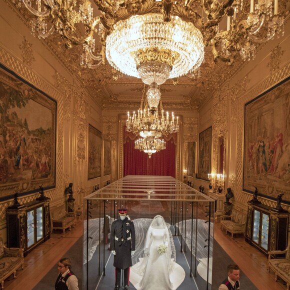 Les tenues de mariage du prince Harry et Meghan Markle exposées au château de Windsor à partir du 26 octobre 2018 et jusqu'au 6 janvier 2019.