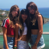 Jade Hallyday pose avec deux amies. Laeticia, Jade et Joy sont de retour à Saint-Barthélemy depuis le 22 octobre 2018.