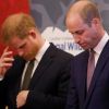 Le prince William, duc de Cambridge, et le prince Harry, duc de Sussex, réunis le 10 octobre 2018 à Londres lors de la conférence "2018 Illegal Wildlife Trade" au palais St James pour lutter contre le braconnage des espèces menacées.