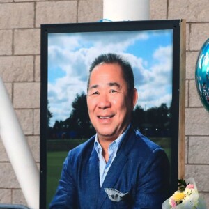 Hommages au King Power Stadium de Leicester City Football Club, après la mort de Vichai Srivaddhanaprabha. Le 29 octobre 2017.