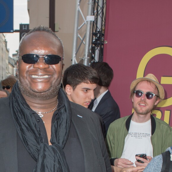 Magloire - Arrivées à la soirée de cérémonie des Gold prix de la TNT 2016 au Théâtre Bobino à Paris le 6 juin 2016. © Agence/Bestimage