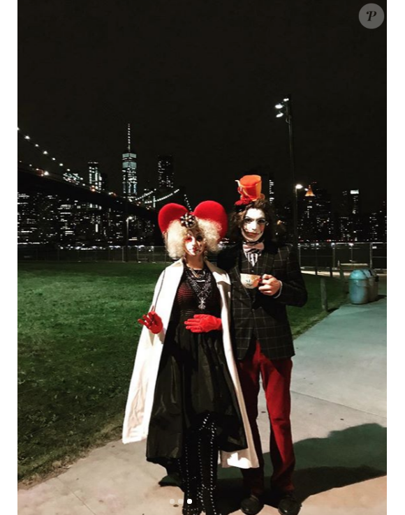 Jazmin Grace Grimaldi en Reine de coeur avec son compagnon Ian Mellencamp en chapelier fou pour Halloween 2018 à New York, photo issue de son compte Instagram.