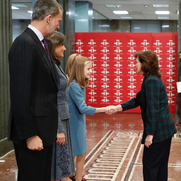 La princesse Leonor des Asturies a prononcé le jour de son 13e anniversaire, en présence de son père le roi Felipe VI d'Espagne, sa mère la reine Letizia et sa soeur l'infante Sofia, son premier discours en acte officiel le 31 octobre 2018 à l'occasion du 40e anniversaire de la Constitution espagnole, célébré à l'Institut Cervantes à Madrid.