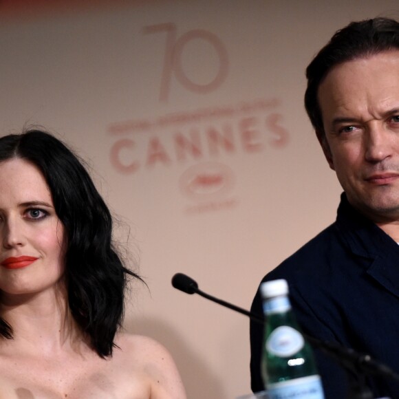 Eva Green et Vincent Perez lors de la conférence de presse pour le film "D'après une histoire vraie" lors du 70e Festival International du Film de Cannes. Le 27 mai 2017 © Borde-Jacovides-Moreau / Bestimage
