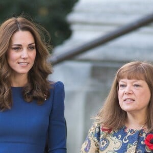 Kate Middleton, duchesse de Cambridge, visite l'Imperial War Museum à Londres pour consulter des lettres de famille datant de la Première guerre mondiale. Le 31 octobre 2018