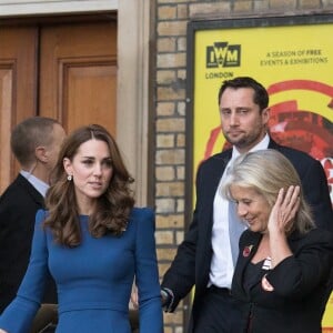 Kate Middleton, duchesse de Cambridge, visite l'Imperial War Museum à Londres pour consulter des lettres de famille datant de la Première guerre mondiale. Le 31 octobre 2018