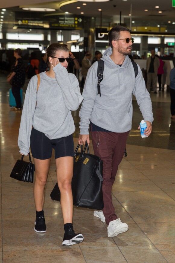 Exclusif - Scott Disick et sa compagne Sofia Richie arrivent à l'aéroport de LAX à Los Angeles, le 4 novembre 2018.