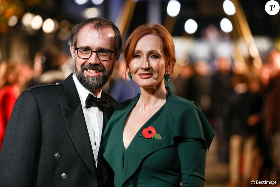 Jk Rowling Scénariste Producteur Et Son Mari Neil