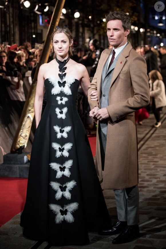Eddie Redmayne et sa compagne Hannah Bagshawe - Avant première mondiale du film "Les animaux fantastiques : Les crimes de Grindelwald" au cinéma UGC Bercy à Paris le 8 novembre 2018. © Cyril Moreau/bestimage