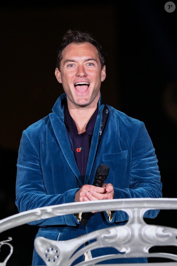 Jude Law lors de l'avant première mondiale du film « Les animaux fantastiques : Les crimes de Grindelwald » au cinéma UGC Bercy à Paris le 8 novembre 2018. © Cyril Moreau / Bestimage