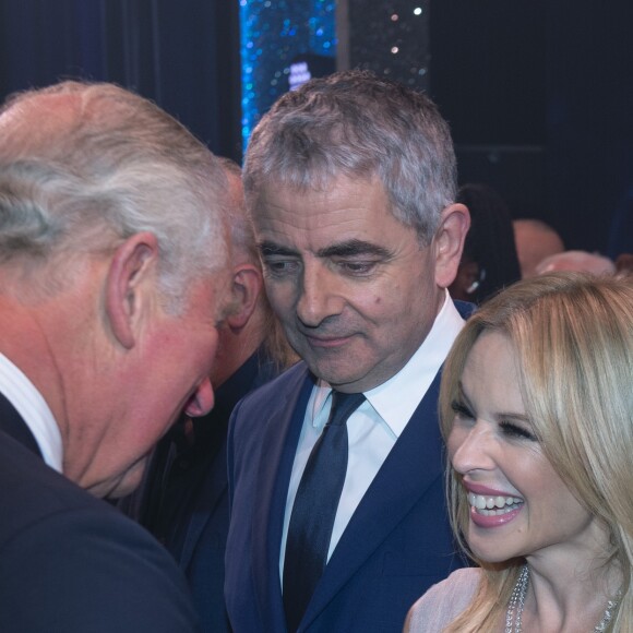 Le prince Charles avec Rowan Atkinson et Kylie Minogue lors de la soirée We Are Most Amused and Amazed enregistrée le 22 octobre 2018 au Palladium de Londres et diffusée le 13 novembre sur ITV en l'honneur de son 70e anniversaire.