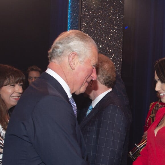 Le prince Charles face à Cheryl et au magicien Dynamo lors de la soirée We Are Most Amused and Amazed enregistrée le 22 octobre 2018 au Palladium de Londres et diffusée le 13 novembre sur ITV en l'honneur de son 70e anniversaire.