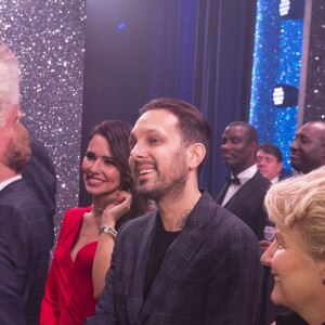 Le prince Charles salue Dynamo lors de la soirée We Are Most Amused and Amazed enregistrée le 22 octobre 2018 au Palladium de Londres et diffusée le 13 novembre sur ITV en l'honneur de son 70e anniversaire.