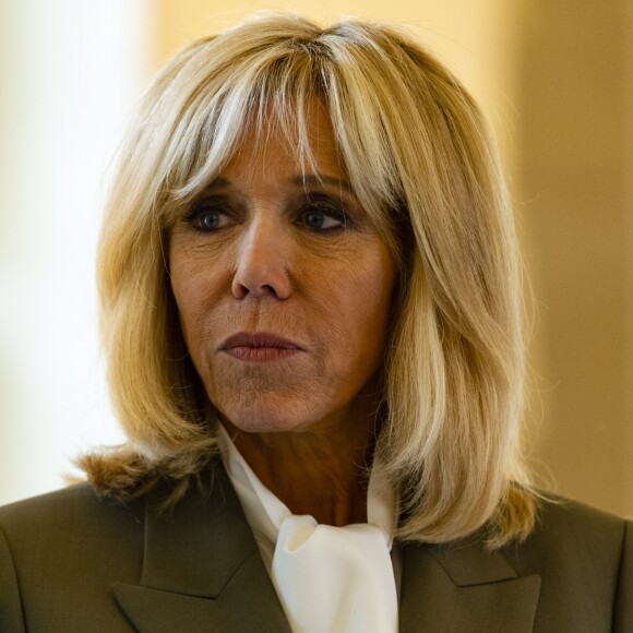 Brigitte Macron lors du déjeuner des conjoints de chefs d'Etat et de gouvernement présents à la cérémonie internationale du centenaire de l'armistice de 1918 au château de Versailles le 11 novembre 2018. © Pierre Perusseau / Bestimage