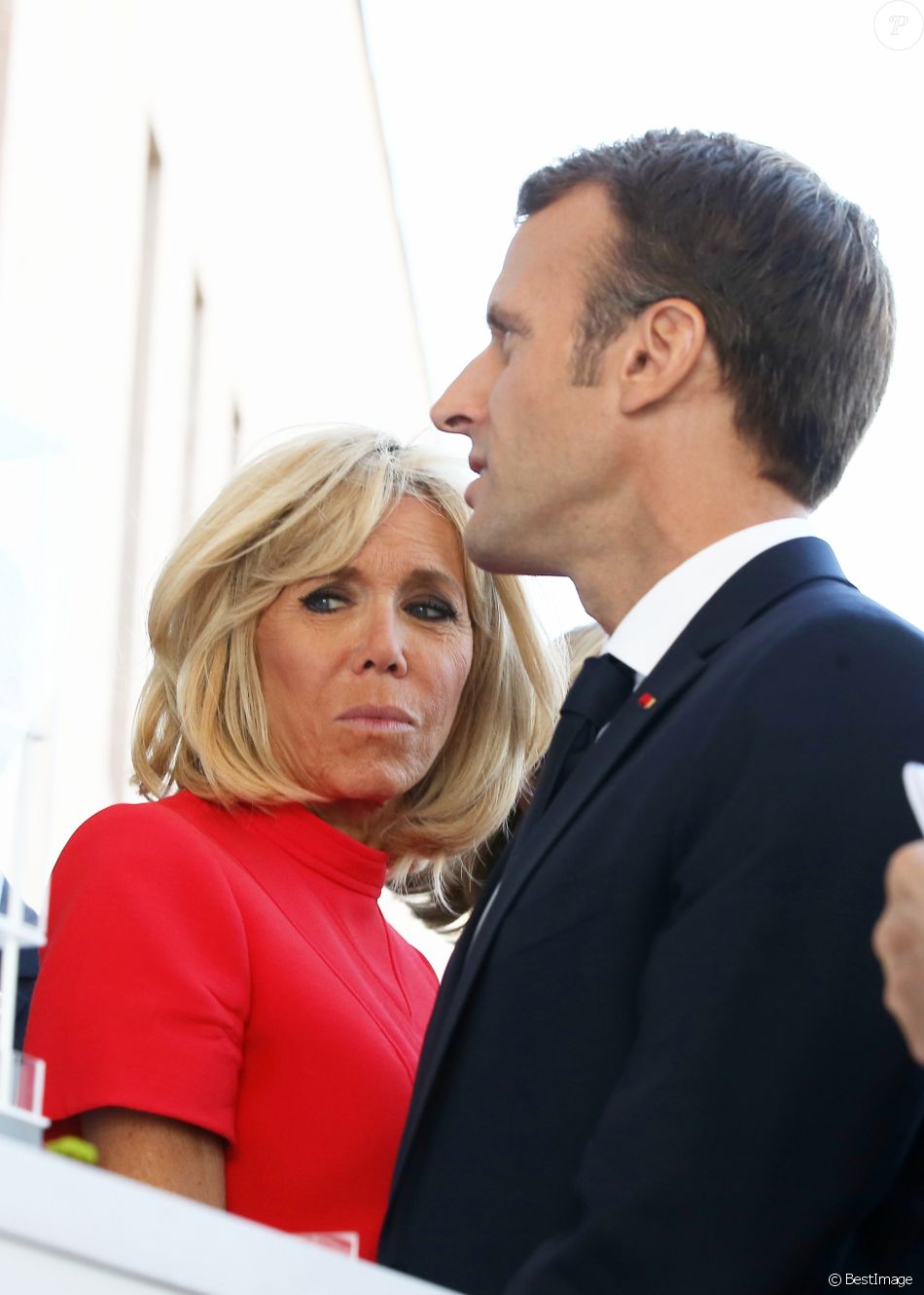 macron.et sa femme bicyclette