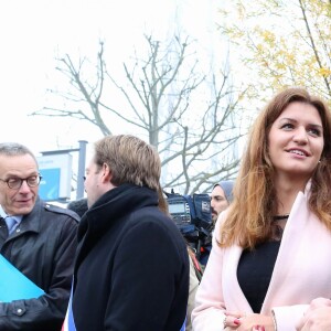 La première dame, Brigitte Macron, Jean-Michel Blanquer, ministre de l'éducation, Marlène Schiappa, secrétaire d'Etat, chargée de l'Egalité des femmes et des hommes se rendent au collège des petits ponts à Clamart, pour évoquer la lutte contre le harcèlement à l'école sous toutes ses formes à Clamart. Le 15 novembre 2018. © Stéphane Lemouton / Bestimage