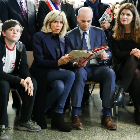 La première dame, Brigitte Macron, Jean-Michel Blanquer, ministre de l'éducation, Marlène Schiappa, secrétaire d'Etat, chargée de l'Egalité des femmes et des hommes se rendent au collège des petits ponts à Clamart, pour évoquer la lutte contre le harcèlement à l'école sous toutes ses formes à Clamart. Le 15 novembre 2018. © Stéphane Lemouton / Bestimage
