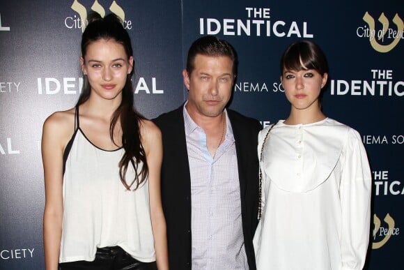 Stephen Baldwin avec ses filles Alaia et Hailey à la première du film "The Identical" à New York le 3 septembre 2014