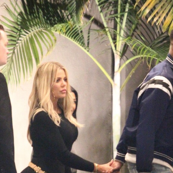 Khloe Kardashian, son compagnon Tristan Thompson et sa soeur Kourtney Kardashsian sont allés à l'inauguration de la collection de maquillage de Kylie Jenner et Jordyn Woods à Studio City. Le 21 septembre 2018.