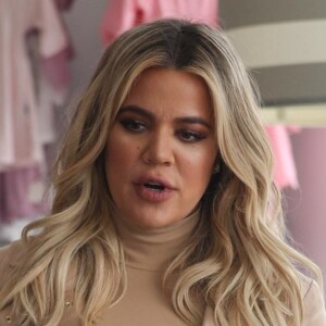 Khloe Kardashian enceinte est allée faire du shopping avec sa mère K. Jenner dans le magasin pour enfants Petit Tresor à West Hollywood, le 7 mars 2018.