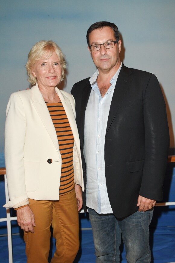 Semi-exclusif - Catherine Ceylac et Jean-Philippe Daguerre - Remise du prix de La Fondation Barrière pour la pièce "Skorpios Au Loin" au théâtre des Bouffes-Parisiens à Paris, France, le 18 octobre 2018. © Coadic Guirec/Bestimage