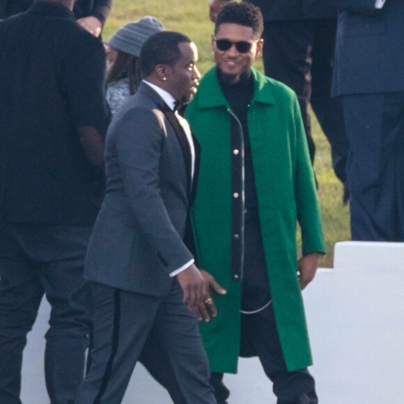 Usher - Sean Combs lors des obsèques de son ex compagne et mère de ses enfants Kim Porter à Columbus le 24 novembre 2018.