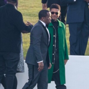 Usher - Sean Combs lors des obsèques de son ex compagne et mère de ses enfants Kim Porter à Columbus le 24 novembre 2018.