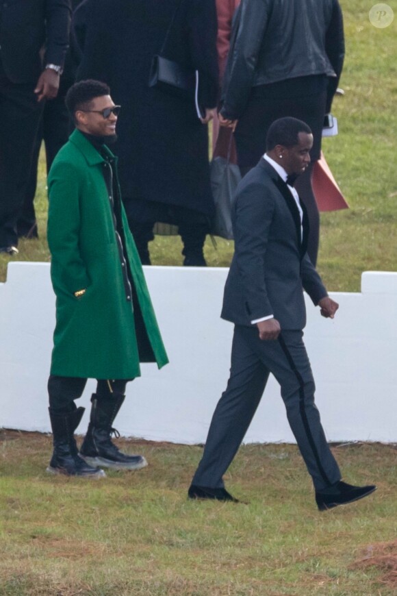 Usher - Sean Combs lors des obsèques de son ex compagne et mère de ses enfants Kim Porter à Columbus le 24 novembre 2018.