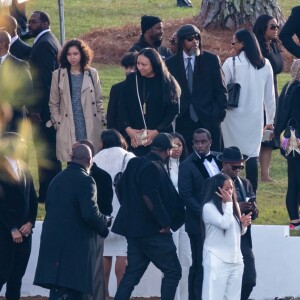 Usher - Sean Combs lors des obsèques de son ex compagne et mère de ses enfants Kim Porter à Columbus le 24 novembre 2018.